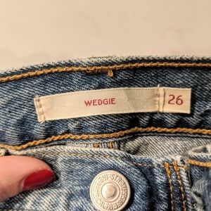 Levi's Wedgie Icon Jeans - size 26